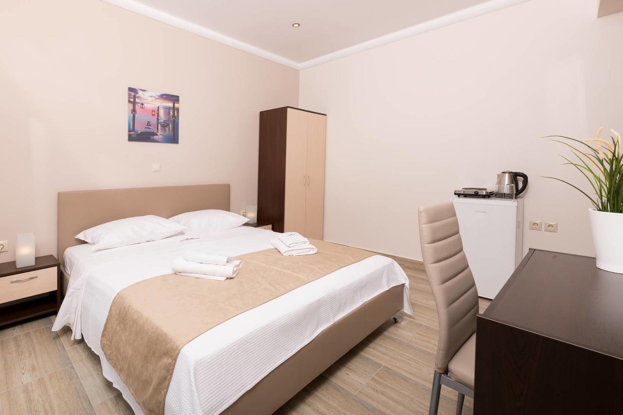 Hotel Ftery Skala Rachoni  Exteriér fotografie